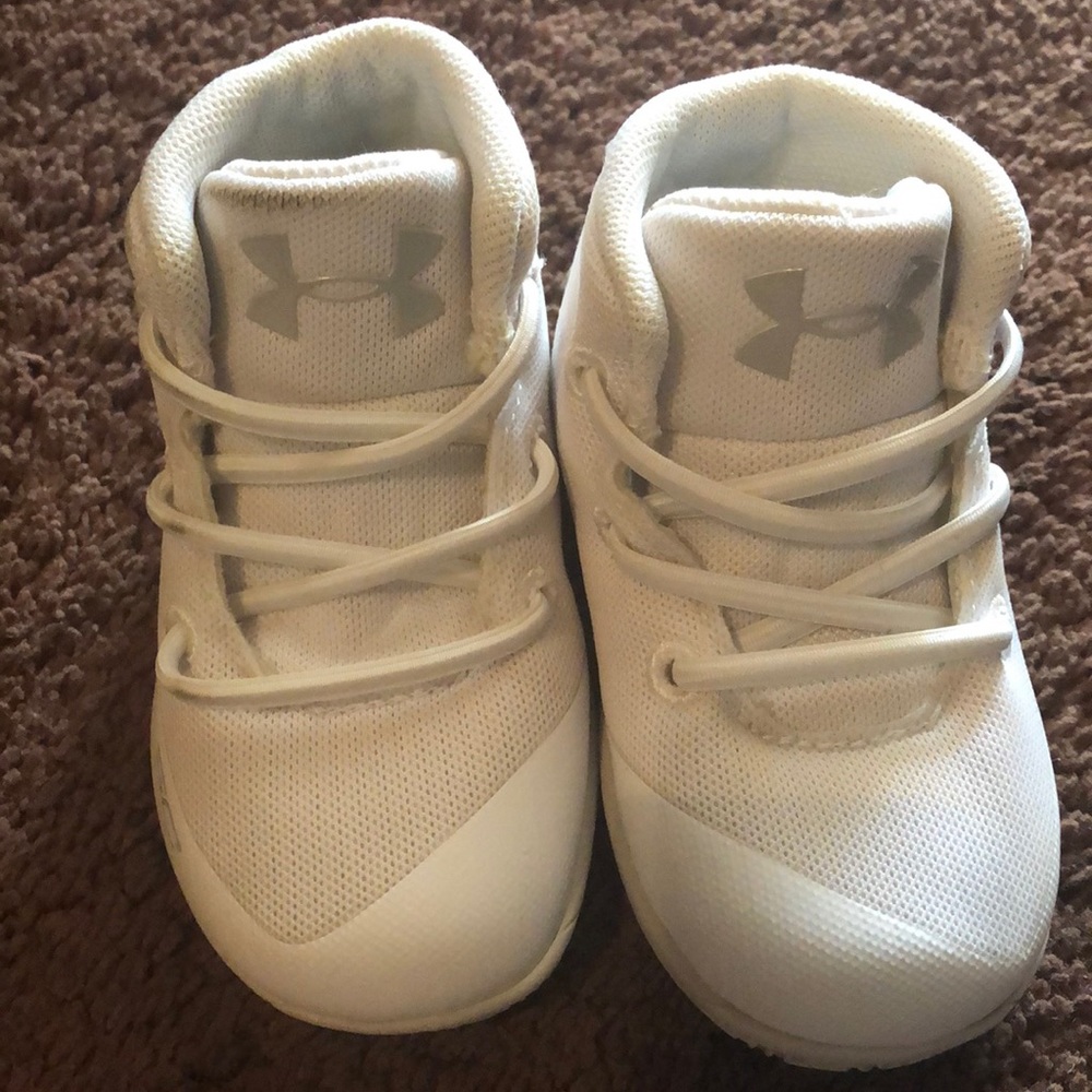 Kids white steph curry shoes